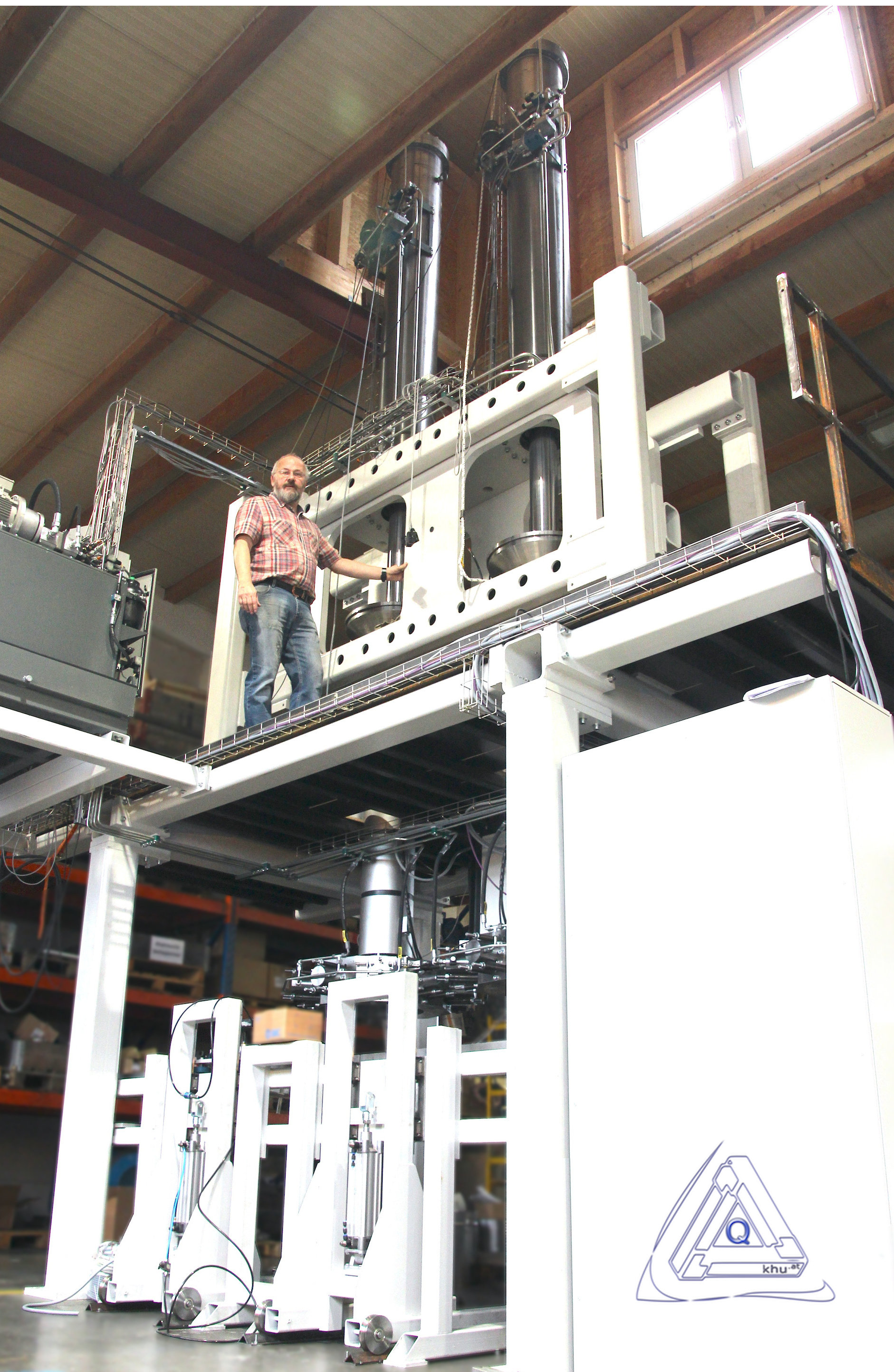 Doppelpastenextruder PE200-1800 von KHU Sondermaschinen